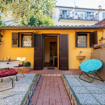 San Frediano Cozy Studio With Private Patio Leilighet Firenze Eksteriør bilde