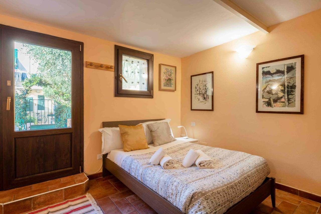 San Frediano Cozy Studio With Private Patio Leilighet Firenze Eksteriør bilde