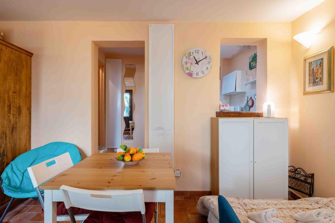 San Frediano Cozy Studio With Private Patio Leilighet Firenze Eksteriør bilde